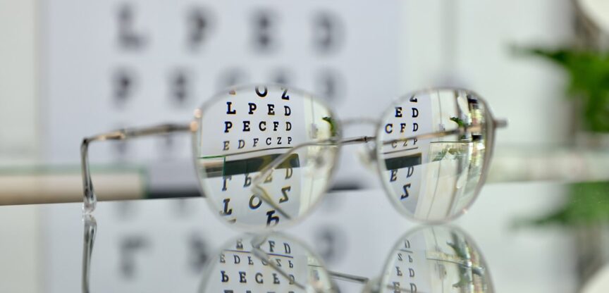 Augenkrankheiten, Bildschirm, rauchen, Augen-Vorsorgeuntersuchung, Sehhilfe