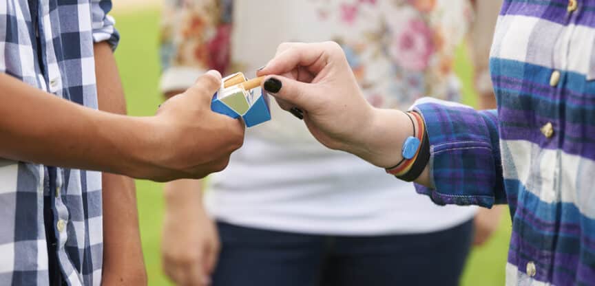 Jugendliche, Rauchen, Atemwege, Vorbilder, Verbote, Preise