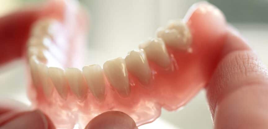 Zahnersatz Krone Implantat