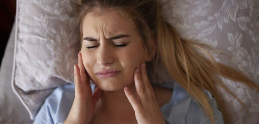 Zähneknirschen Stress Aufbissschiene