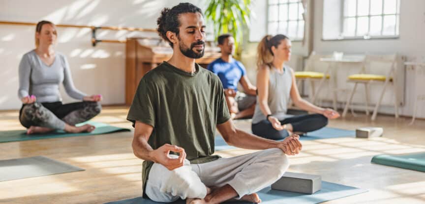 Yoga Benefits Schmerzlinderung Balance Konzentration