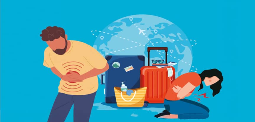 Illustration von zwei Reisenden mit Bauchschmerzen vor Koffern, Reiseutensilien und Weltkarte im Hintergrund – Symbolbild für Reisedurchfall.