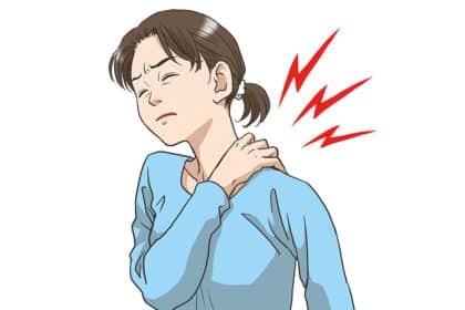 Illustration einer Frau mit Schmerzen in der Schulter, rotes Zickzack-Symbol deutet auf Verspannung hin.